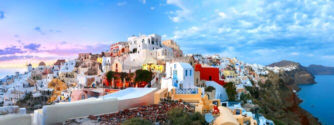 Trip Dubrovnik Feriendestination Griechenland - Wer kennt sie nicht, die märchenhaften Bilderbuchfotos von Santorin? Strahlend weiße Häuser mit leuchtend blauen Kuppeln, schmiegen sich an die Hänge der zerklüfteten Steilküste. Für die meisten der Inbegriff von Griechenland, jedoch Griechenland ist mehr – viel mehr! Die beliebtesten Orte für Ferien in Griechenland, locken mit besten Angebote für Hotels und Ferienunterkünfte mit Werbeaktionen, Rabatten, Sonderangebote für Griechenland Urlaub buchen.